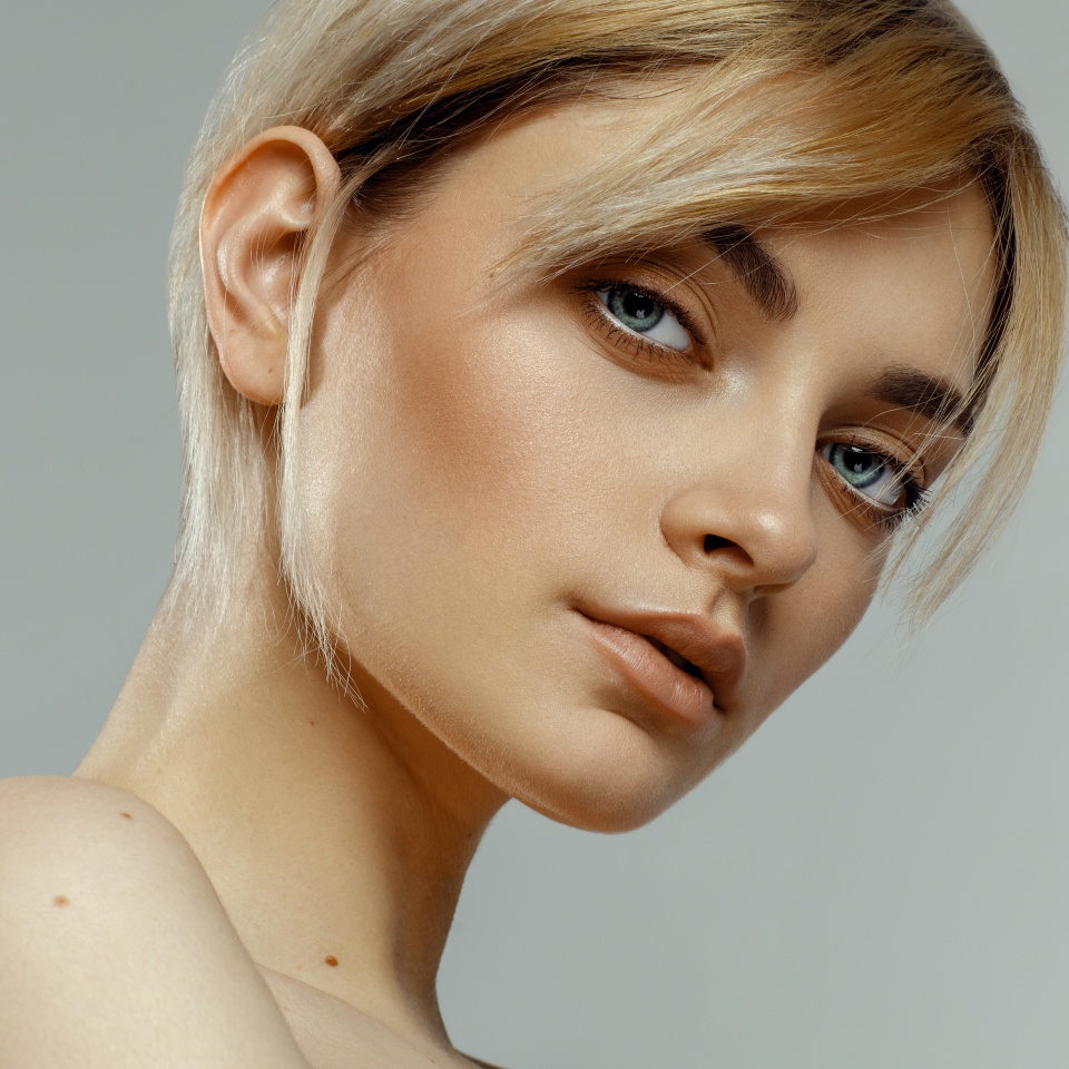 Beauty portrait of fashion female model with natural skin